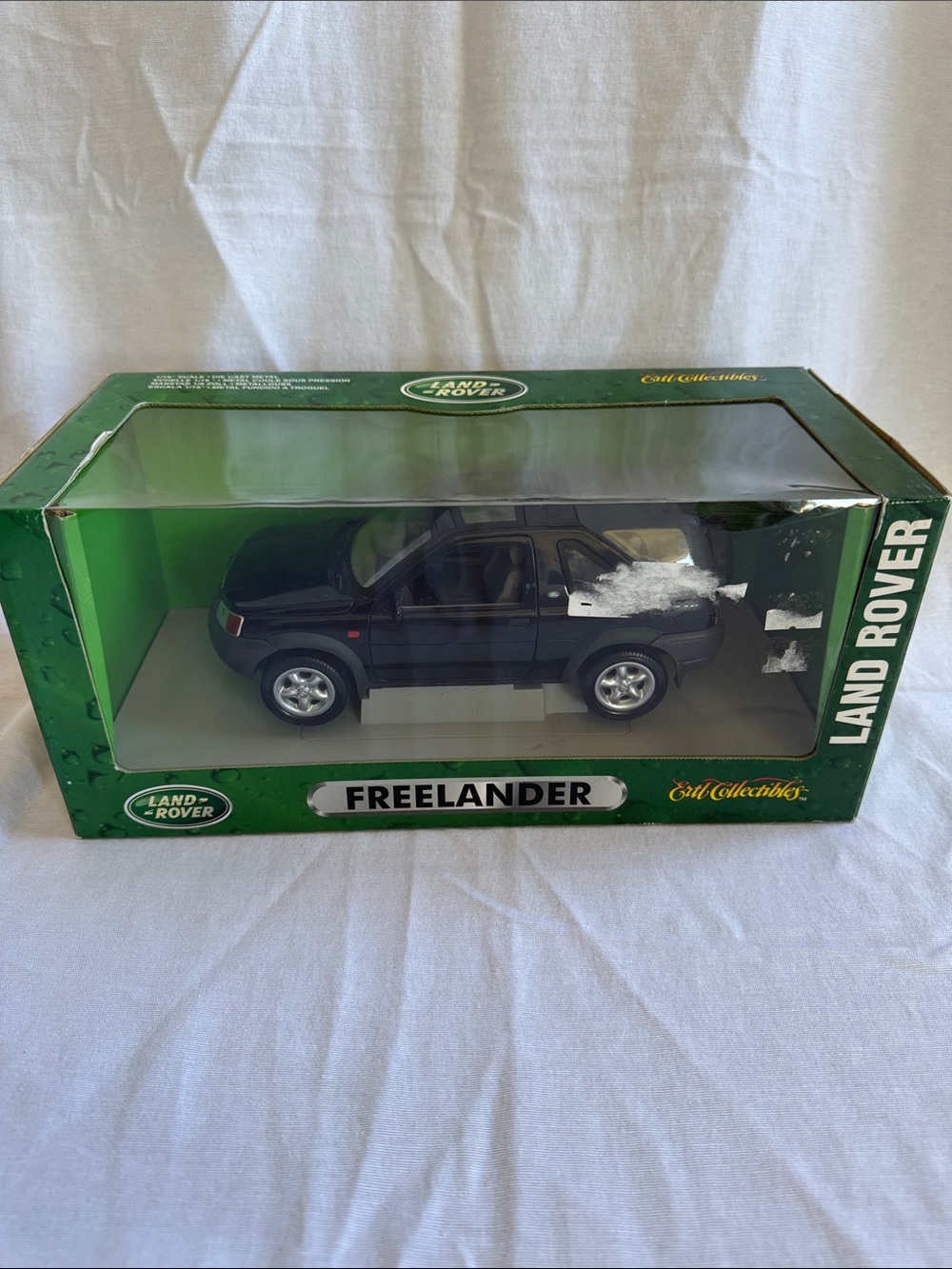 Land Rocer Freelander Black Model Car - Collectible 1/18 by ERTL